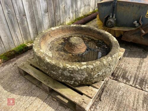 CIRCULAR GRANITE TROUGH