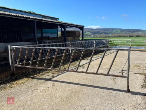 4 X 15' GALVANISED FEED BARRIERS (1)
