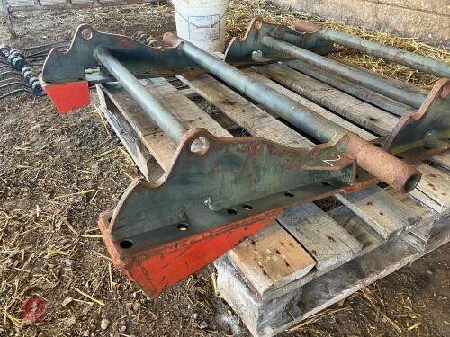 ANGLED CHILTON/MX LOADER BRACKET (2)