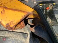 1983 JOHN DEERE 1040 2WD TRACTOR - 40