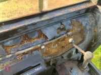 1983 JOHN DEERE 1040 2WD TRACTOR - 62