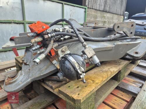 PAIR OF MX LOADER BRACKETS