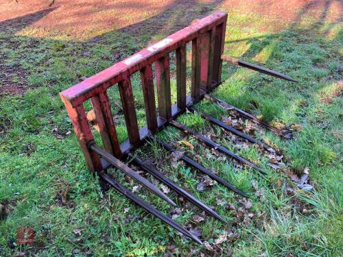 4' DUNG FORK