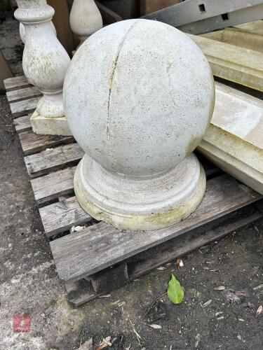 PAIR OF BALL PILLAR CAPS