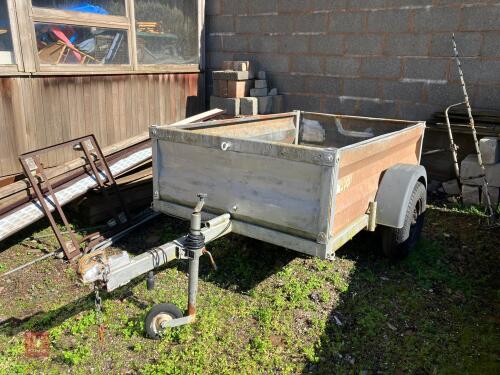 6' 6'' LONG SINGLE AXLE TRAILER