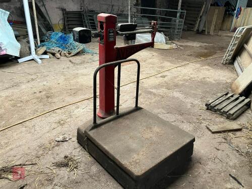AVERY SCALE