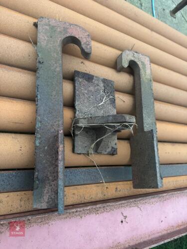 PAIR OF MERLO BRACKETS