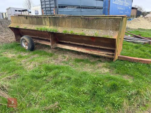 TRAILED PORTEQUIP HOGG FEEDER
