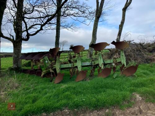 2 X DOWDESWELL PLOUGHS (S/R)