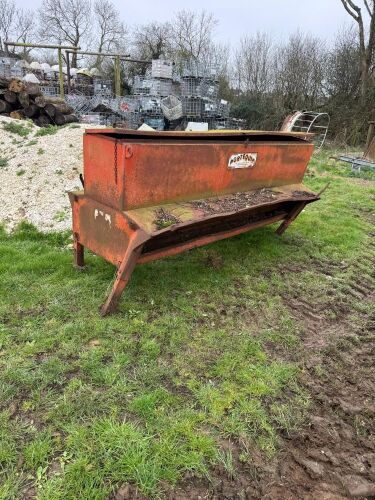 PORTEQUIP HOGG FEEDER S/R