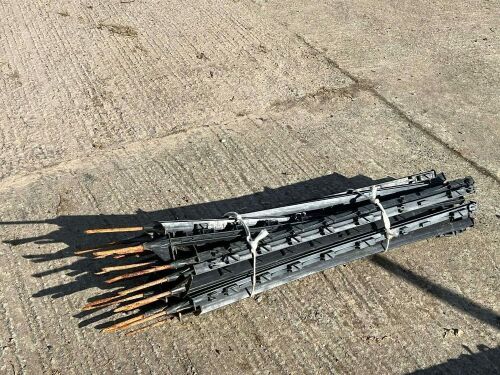 25 BLACK ELECTRIC FENCING STAKES