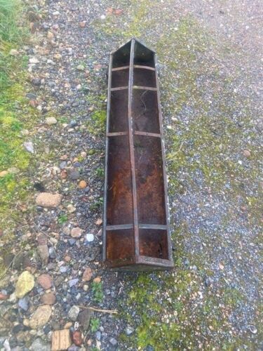 4' GROUND POULTRY FEEDER
