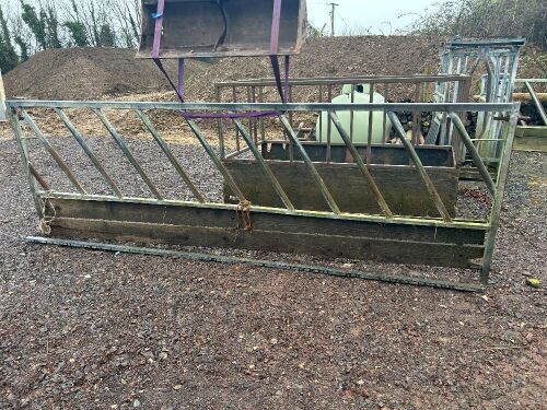 6 CATTLE FEED BARRIERS
