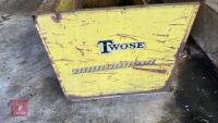 TWOSE 6' TIPPING LINK BOX - 16