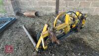 GRAYS BALE HANDLER