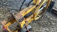 GRAYS BALE HANDLER - 7