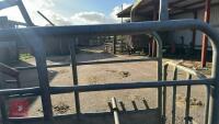 BATEMAN GALVANISED CATTLE CRUSH - 8