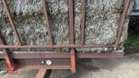 28 BALES OF STRAW AND TRAILER - 5