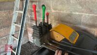 MCCONNEL PA48 HEDGE TRIMMER - 16
