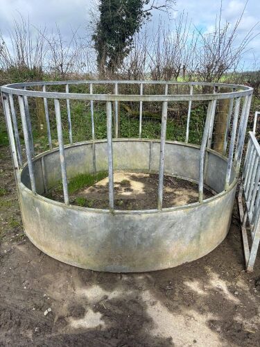 IAE ROUND CATTLE FEEDER