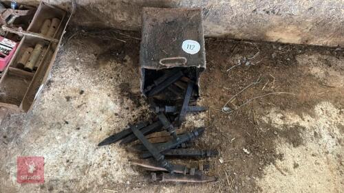 NUMEROUS 8.5'' TINES