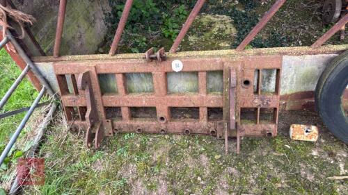 BALE SPIKE HEADSTOCK/FRAME