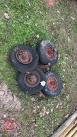 4 WHEELS & TYRES - 9