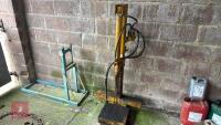 HYDRAULIC LOG SPLITTER