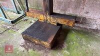 HYDRAULIC LOG SPLITTER - 23
