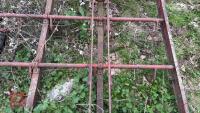 FLAT EIGHT BALE GRAB - 12
