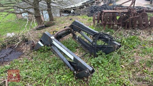 QUICKE 2300E FRONT END LOADER