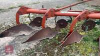 KVERNELAND MZ 3 NR 4 FURROW PLOUGH - 7