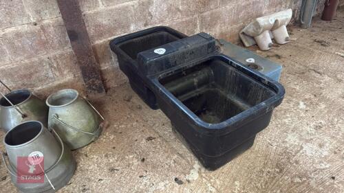 JFC DOUBLE-SIDED WATER TROUGH