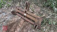 BALE SPIKE FRAME - 2