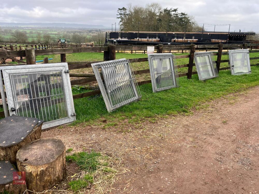 3' 6'' X 3' 6'' LODDEN STABLE WINDOWS