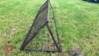4.7M HAYRACK - 2