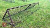 4.7M HAYRACK - 3