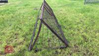 4.7M HAYRACK - 6