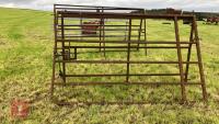 2 METAL GATES - 5