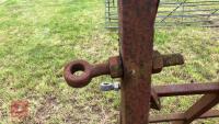 2 METAL GATES - 13