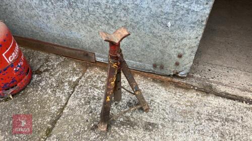 AXLE STAND