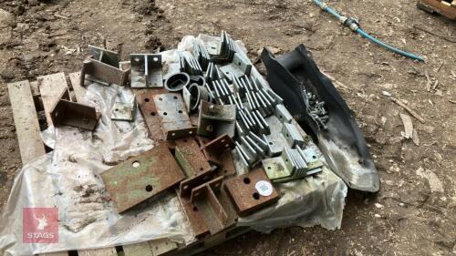 LARGE QTY OF CLEATES, BRACKETS & BOLTS
