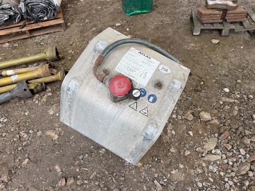 FUEL TANK