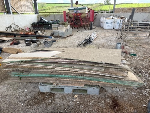 QTY OF MIXED PLY WOOD