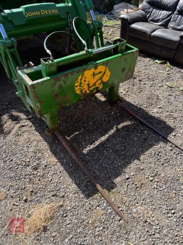 MCHALE ROUND BALE HANDLER AND GRAB
