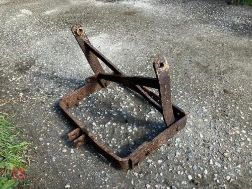 DAVID BROWN REAR TOWING LINKAGE