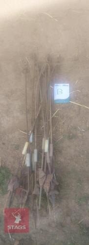 11 ELECTRIC FENCING STAKES (B)