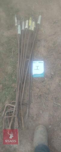 10 ELECTRIC FENCING STAKES (I)