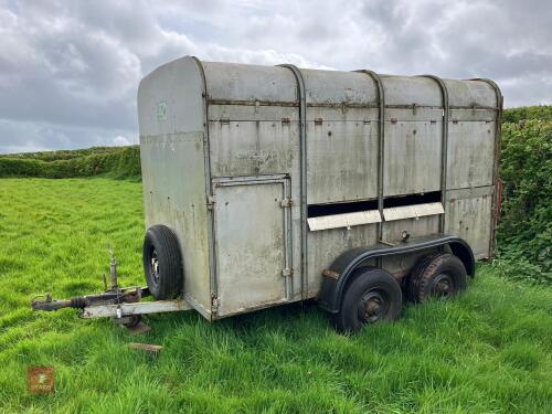 10' LIVESTOCK TRAILER (47)