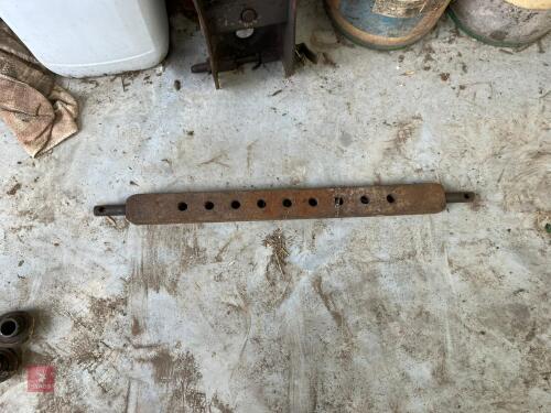 9 HOLE TRACTOR DRAWBAR